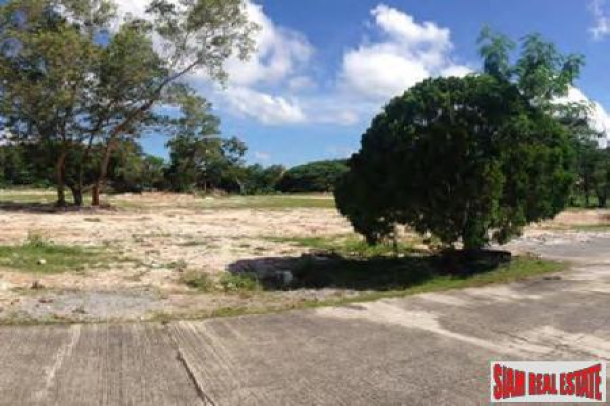Large Land Plot with Exception Mountain Views for Sale in Kathu, Phuket-11