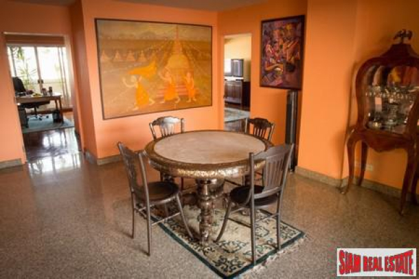 Baan Sukhumvit | Elegant Top Floor Living in this Spacious 3-5 Bedroom Penthouse at Sukhumit Soi 36-16