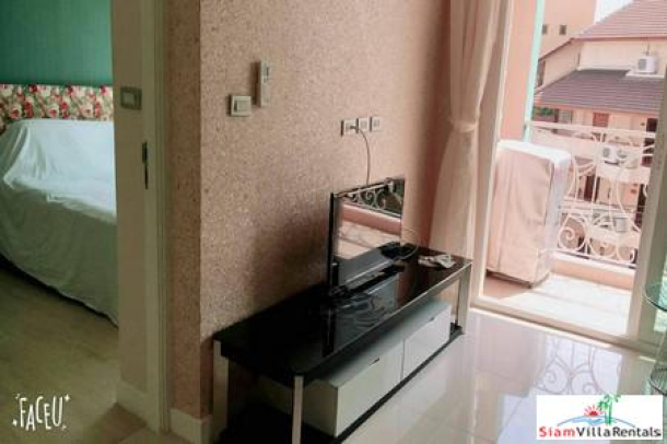 1 Bedroom Room Low Rise Luxurious Condo in A Resort Atmosphere Between South Pattaya and Jomtien-9