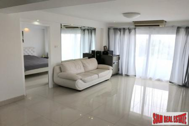 Big Discount Perfect Location- 1 Bedroom 73 Sq.M. For Sale in North Pattaya in Prime Location-2