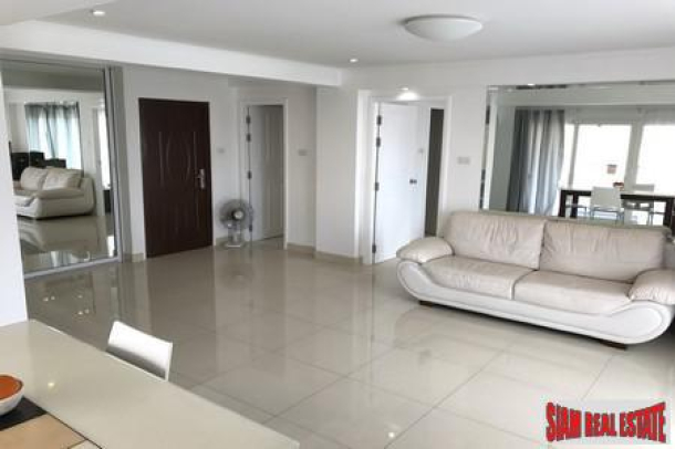 Big Discount Perfect Location- 1 Bedroom 73 Sq.M. For Sale in North Pattaya in Prime Location-4