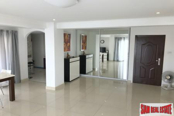 Big Discount Perfect Location- 1 Bedroom 73 Sq.M. For Sale in North Pattaya in Prime Location-5