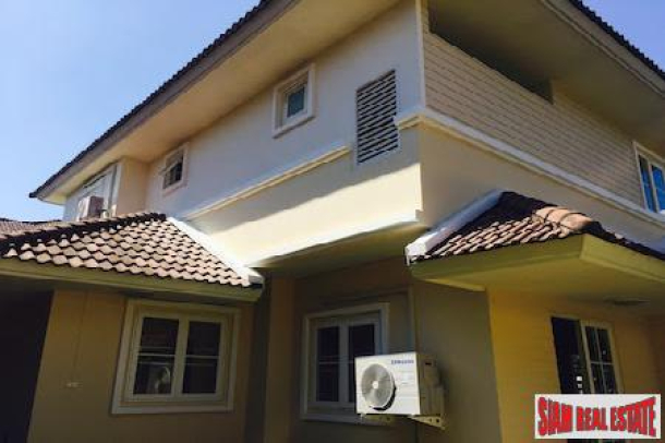 Large Contemporary Four Bedroom Home  South of Chiang Mai Old Town-3