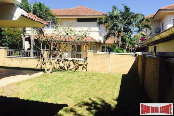 Large Contemporary Four Bedroom Home  South of Chiang Mai Old Town-5