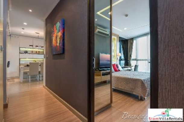 Skywalk Condo | Fantastic City Views from this Contemporary Two Bedroom Condo in Phra Khanong-10