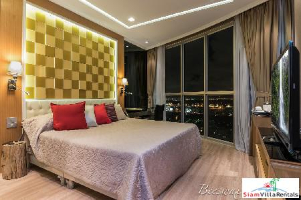 Skywalk Condo | Fantastic City Views from this Contemporary Two Bedroom Condo in Phra Khanong-14
