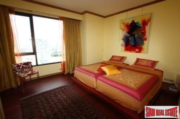 Baan Chaopraya Condominium | Large 2 Bed Double Unit Condo For Sale-9