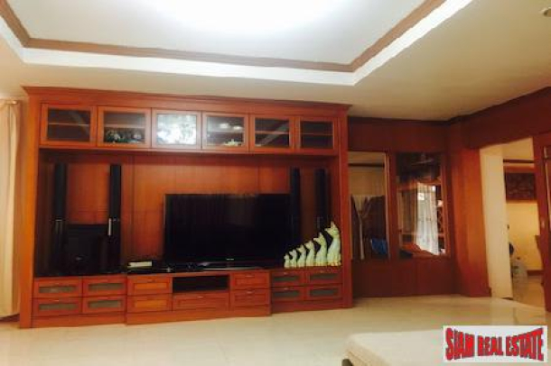 Five Bedroom Home Beautifully Decorated with Thai Style Wood in Tha Sala, Chiang Mai-3