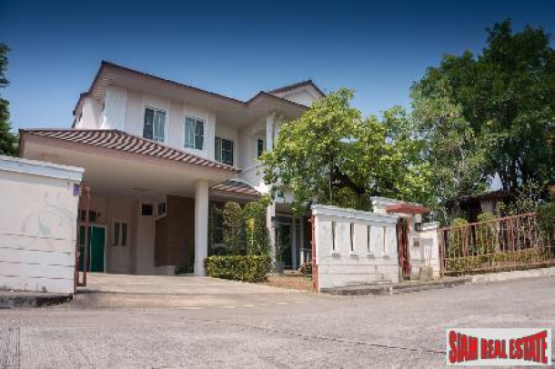 Modern and Spacious Five Bedroom Home in Suthep, Chiang Mai-1