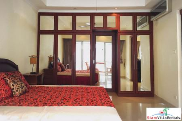 Large 1 Bedroom (81 Square Meters) Apartment In A Great Location - Jomtien-2