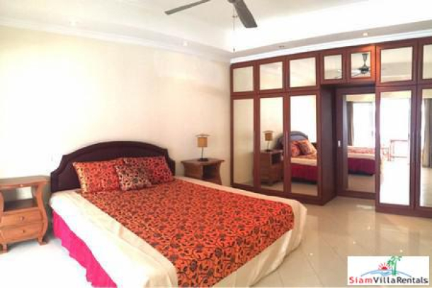 Large 1 Bedroom (81 Square Meters) Apartment In A Great Location - Jomtien-3