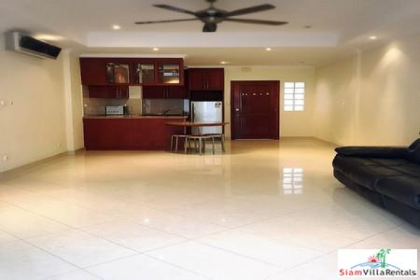 Large 1 Bedroom (81 Square Meters) Apartment In A Great Location - Jomtien-4