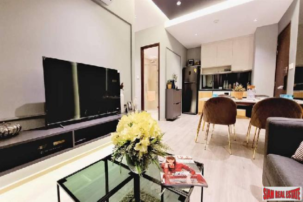 Sky Walk Condo | Large Two Bedroom on 21st Floor at Phra Khanong-10
