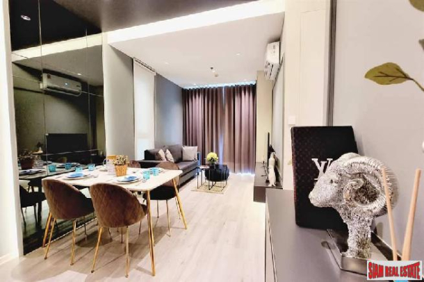 Sky Walk Condo | Large Two Bedroom on 21st Floor at Phra Khanong-12