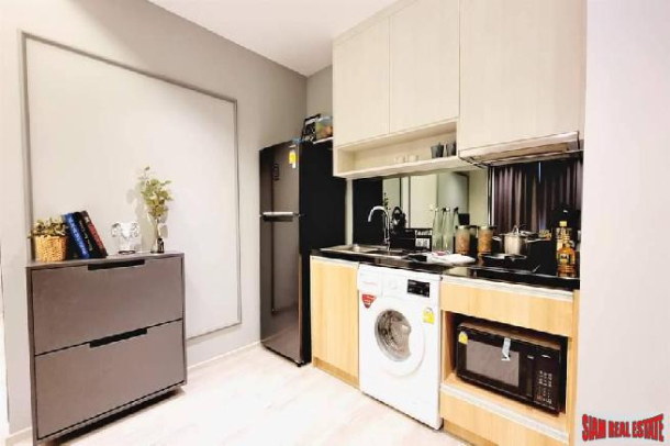 Sky Walk Condo | Large Two Bedroom on 21st Floor at Phra Khanong-13