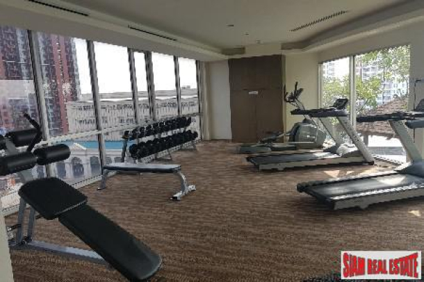 Sky Walk Condo | Large Two Bedroom on 21st Floor at Phra Khanong-16