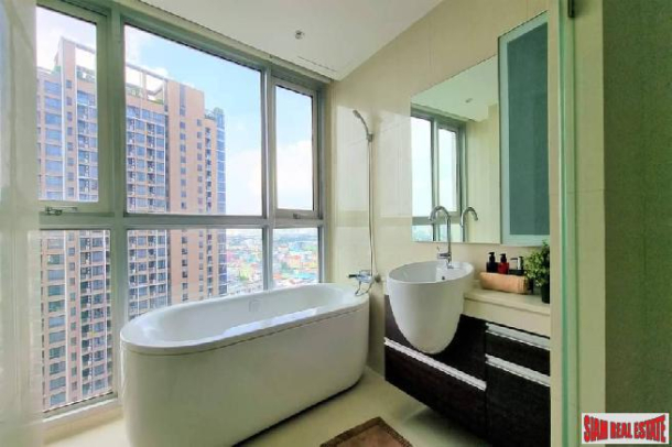 Sky Walk Condo | Large Two Bedroom on 21st Floor at Phra Khanong-2