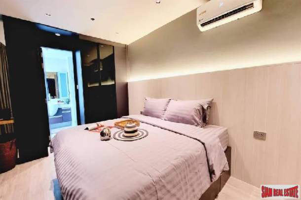 Sky Walk Condo | Large Two Bedroom on 21st Floor at Phra Khanong-4