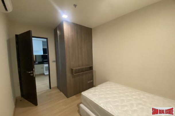 Sky Walk Condo | One Bedroom Condo + Study Room with City Views in Phra Khanong-10