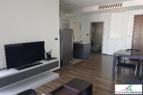 WYNE Sukhumvit | Two Bedroom in a Great Location for Rent in Phra Khanong-18
