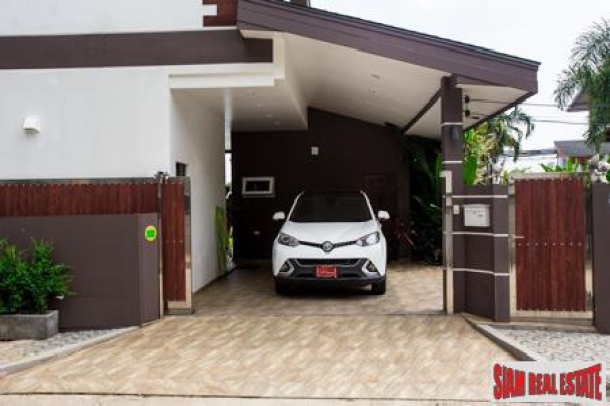 Hot Sale! House with Private Pool in South Pattaya Close to City Center-17