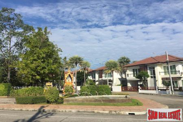 Cozy Two Bedroom House for Sale Near Chiang Mai University-1