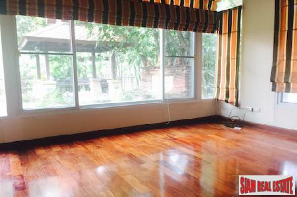 Elegant Classic Home with Large Garden in The Sala, Chiang Mai-5