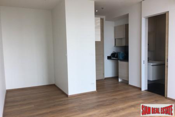 Park 24 Condo | City Views from this One Bedroom located off Sukhumvit 24-2