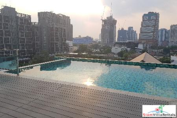 Ultra Contemporary 3.5 Storey Townhouse for Rent in Phahon Yothin, Bangkok-17