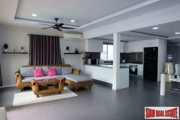 House with Private Pool in South Pattaya Close to City Center-2