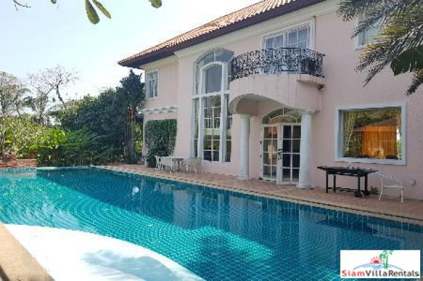 Windmill Village Bangna Golf Course | Extra Large Four Bedroom  Home with Pool near the Airport-2