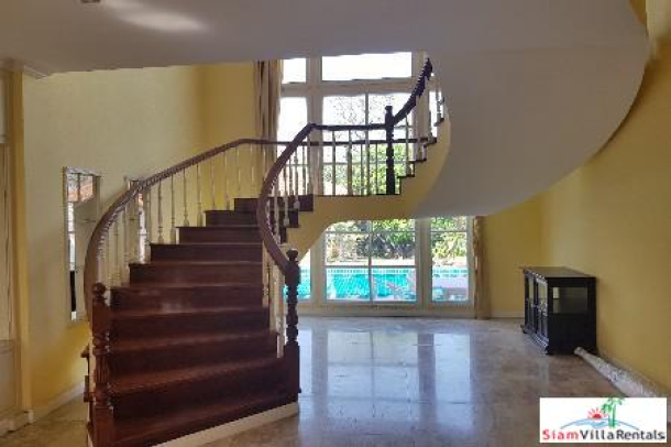Windmill Village Bangna Golf Course | Extra Large Four Bedroom  Home with Pool near the Airport-8