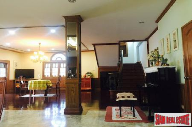 Expansive Eight Bedroom Opposite Lanna Golf Course in Chang Phuak, Chiang Mai-17