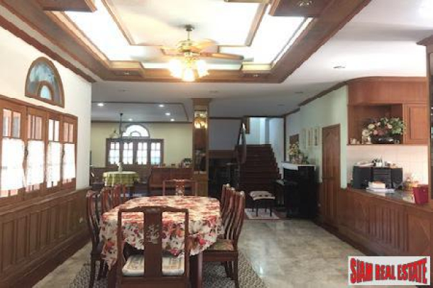 Expansive Eight Bedroom Opposite Lanna Golf Course in Chang Phuak, Chiang Mai-2