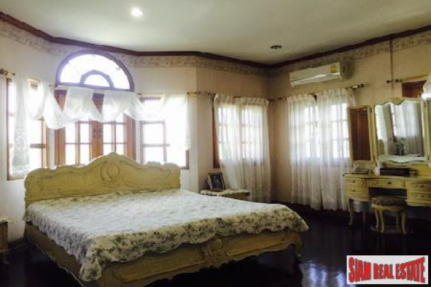 Expansive Eight Bedroom Opposite Lanna Golf Course in Chang Phuak, Chiang Mai-6