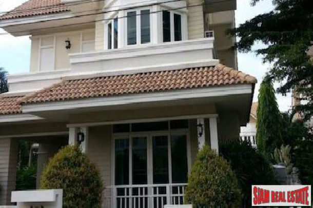 Three Bedroom Family Home Conveniently Located in Chiang Mai-1
