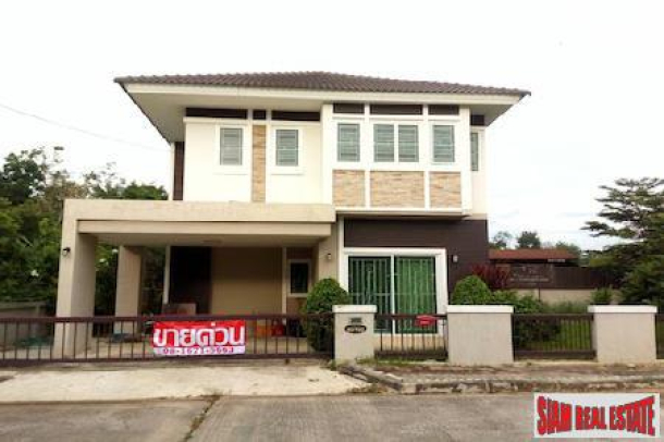Three Bedroom Home for Sale in Nice Development, San Pu Loei, Chiang Mai-13