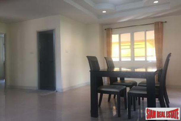 Elegant Three Bedroom Home for Sale in Quiet Development, Chiang Mai-8