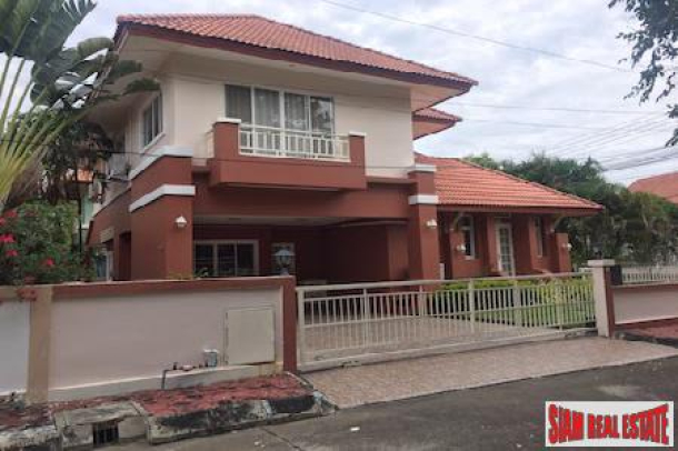Three Bedroom with Golf Course Location in Hang Dong, Chiang Mai-1