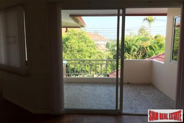 Three Bedroom with Golf Course Location in Hang Dong, Chiang Mai-12