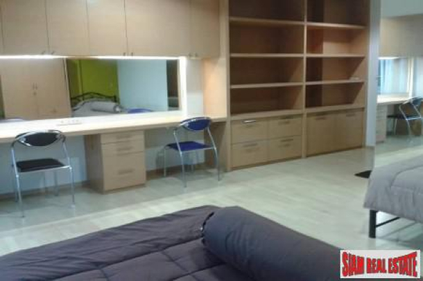 Noble Cube | Three Storey Townhome for Sale in Pattanakarn-5