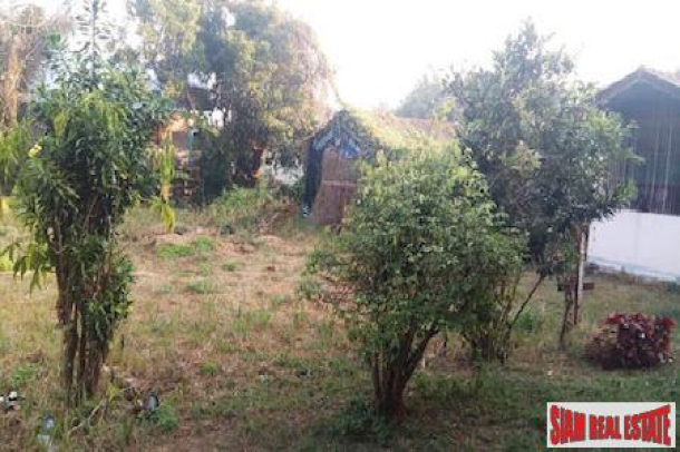 Small Thai House on a  Large Land Plot in Rong Wua Daeng, Chiang Mai-5
