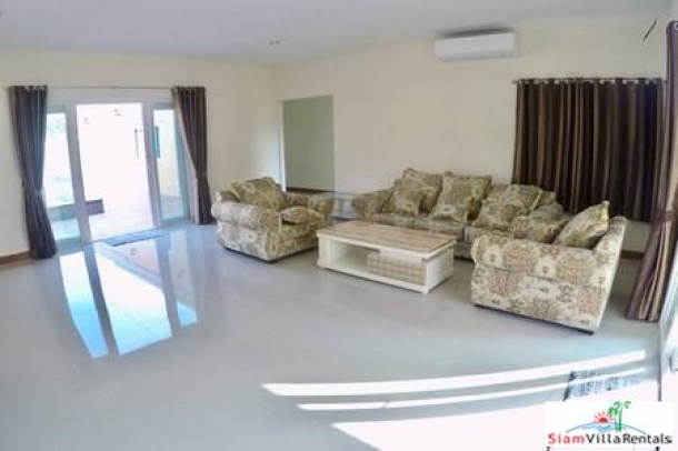 Luxury Pool Villa on The Top of The Hill of East Pattaya for Rent-6