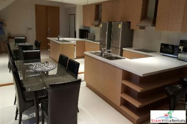 The Emporio Place | Furnished One Bedroom in a Great Location at Sukhumvit 24-6