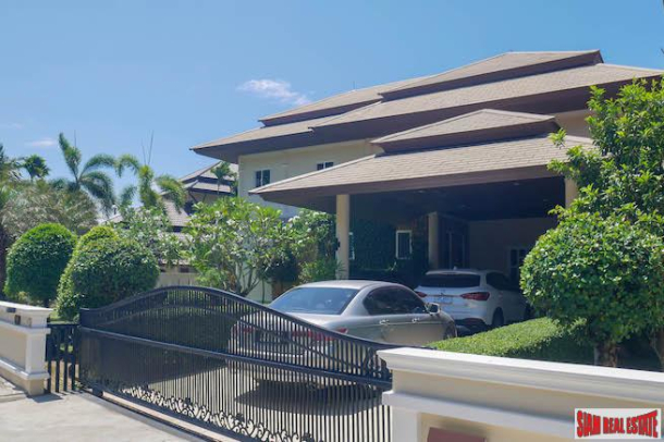 Laguna Homes | An Exceptional House with Open Views of Golf Course and Waterway for Sale-19