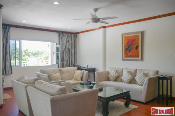 Laguna Homes | An Exceptional House with Open Views of Golf Course and Waterway for Sale-28