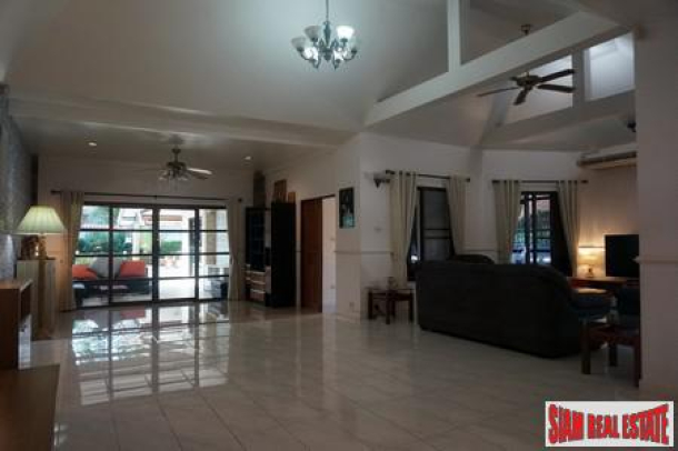 Large 5 Bedrooms Private Pool Villa for Sale Pattaya-10