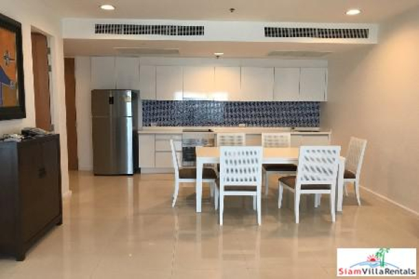 Maneeya Residential | Two Bedroom Condo with City Views and Convenient Location in Lumphini-2
