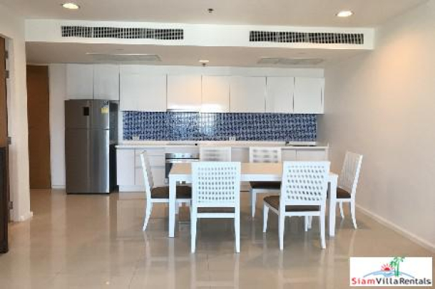 Maneeya Residential | Two Bedroom Condo with City Views and Convenient Location in Lumphini-5