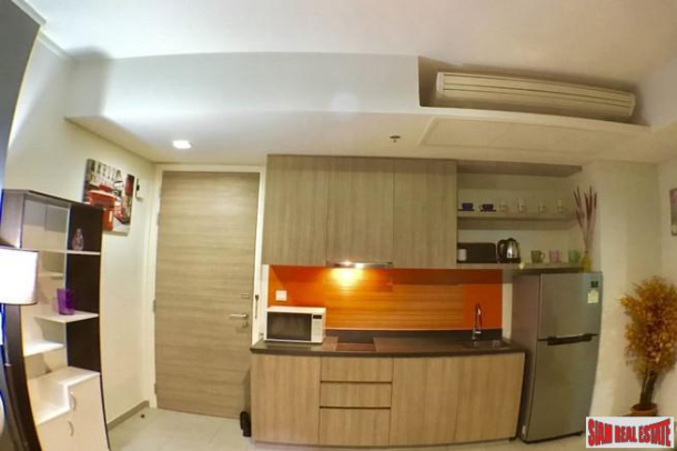 Absolute Beachfront 1 bedroom Condominium for Rent at Wongamat-7